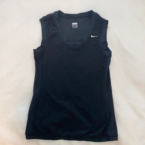 Nike women’s top size xs